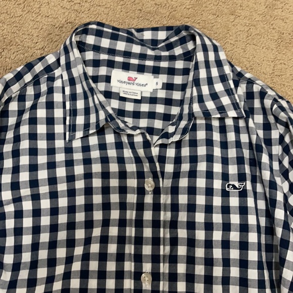 Vineyard Vines button up - Picture 2 of 4